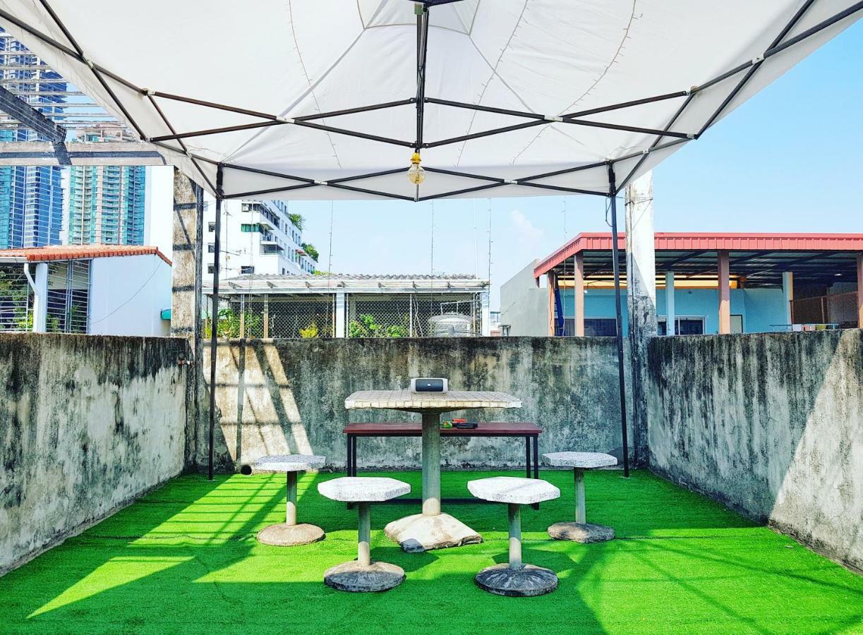 Assembly Hostel Bangkok Luaran gambar